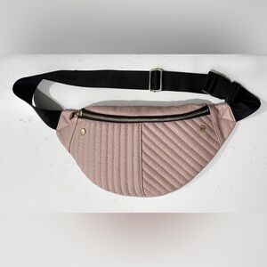 Steve Madden Blush Bfrannie Fanny Pack Belt Bag Gold Hardware DO325800